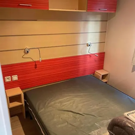 Mobil 6 Personnes Sur Kemping La Boissiere-de-Montaigu